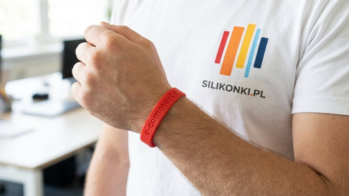 opaski z logo w e-commerce